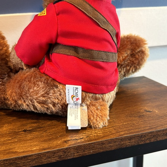 Canadian Mounted Police Canada RCMP Souvenir Moose Soft Toy Sergeant Bullmoose - Picture 6 of 9